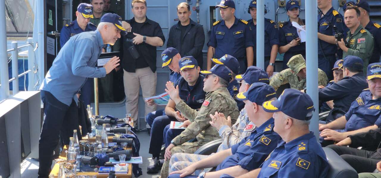 TCG Anadolu İlklere İmza Attı: Diha Havalandı, Pirana Hedefi İmha Etti 10